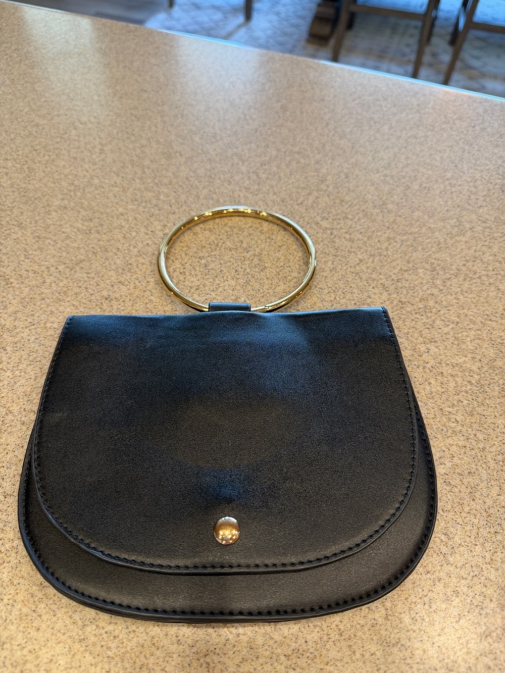 Black Ring-Handle Crossbody missing, Elegant Evening Carry Madison West 90’s